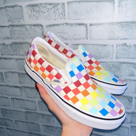 VANS - Picture 2 of 2